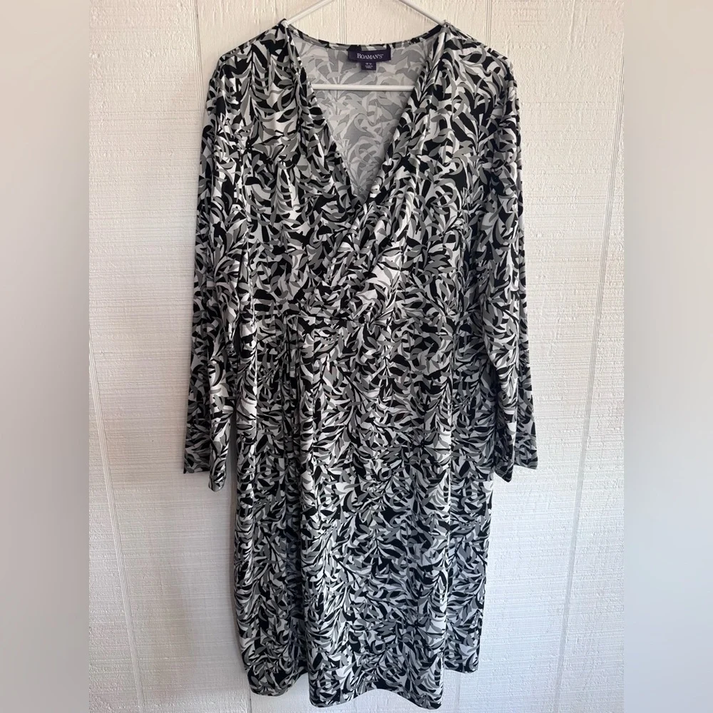 Roaman's size 18w Black & White Leaf-Print Faux Wrap Dress - Picture 1 of 6